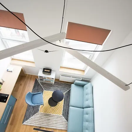 Апартаменти Stylish & Modern Loft On The Top *